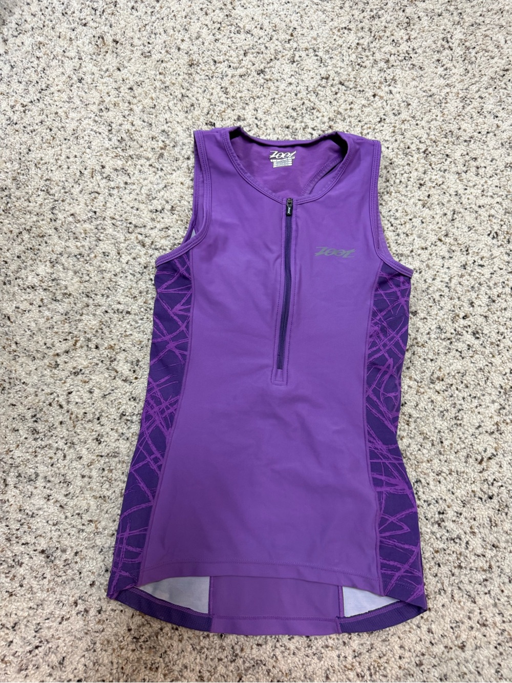 ZOOT Triathlon Top with Front Zip and built in bra. Size S but fits like XS